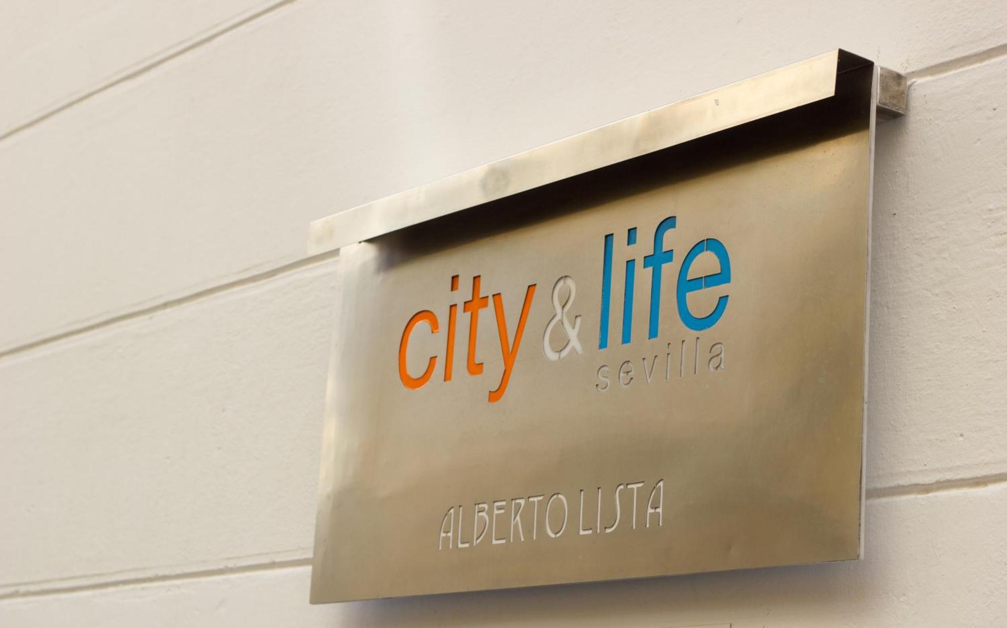Life Apartments Alberto Lista Seville Exterior photo